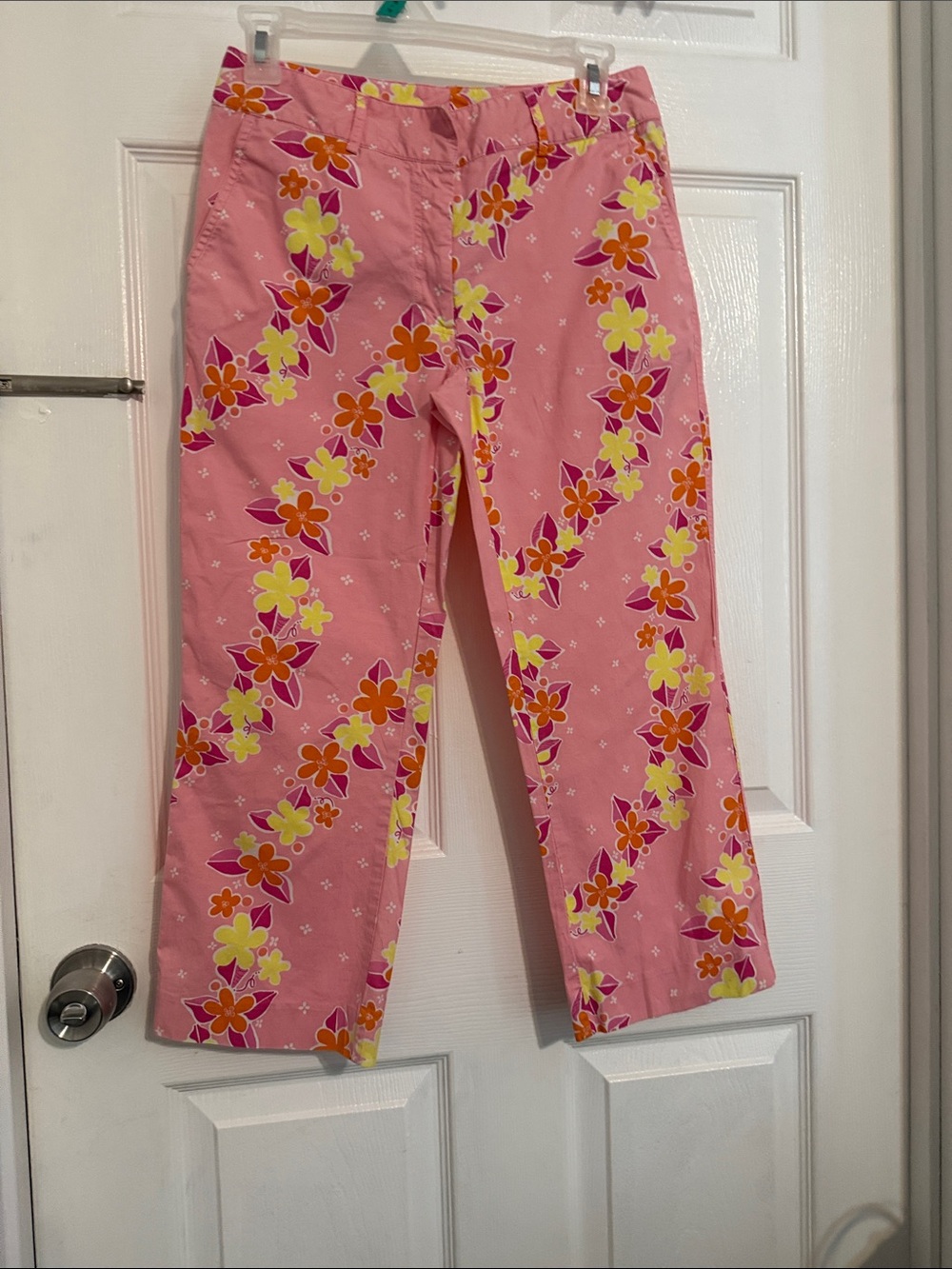 Vintage Lilly Pulitzer size 4 Pink Floral capri Pants - Pink Flower Print